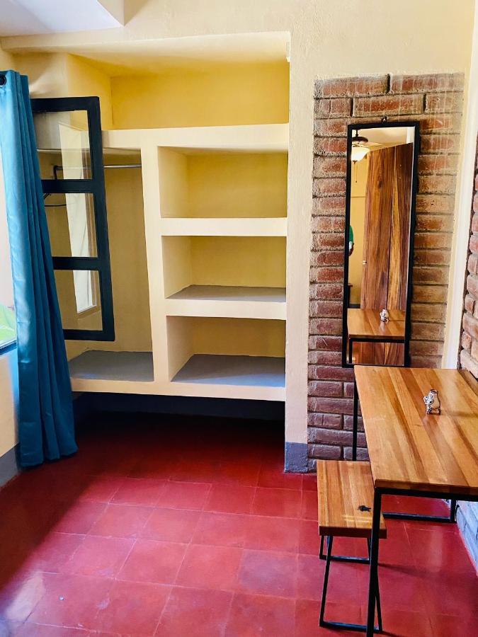 Hostal La Tortuga Booluda León Kültér fotó