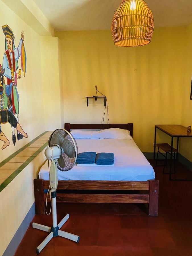 Hostal La Tortuga Booluda León Kültér fotó