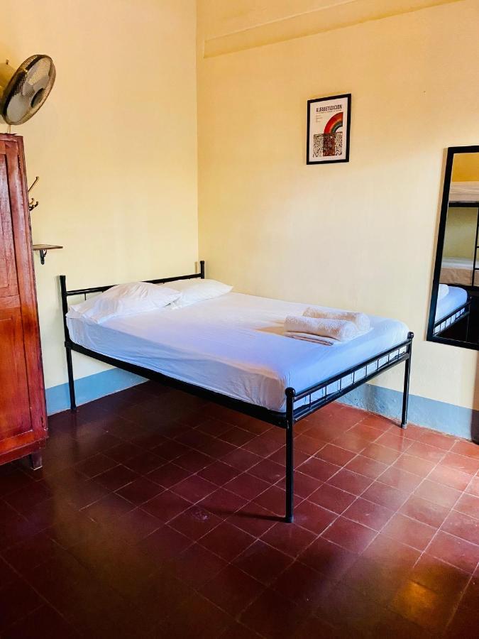 Hostal La Tortuga Booluda León Kültér fotó