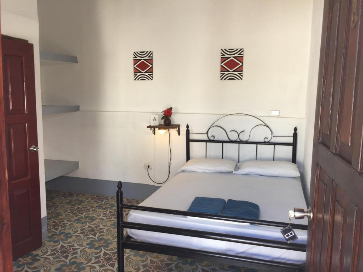 Hostal La Tortuga Booluda León Kültér fotó